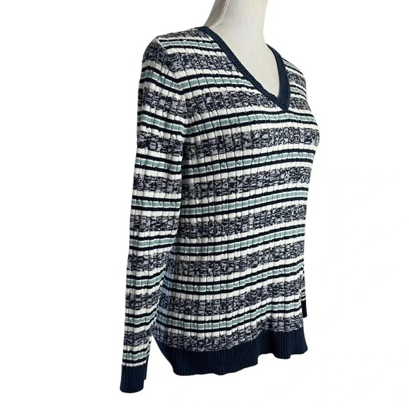 Croft & Barrow Blue and White Striped Sweater Womens Size Medium V Neck Knit Top - Picture 2 of 8